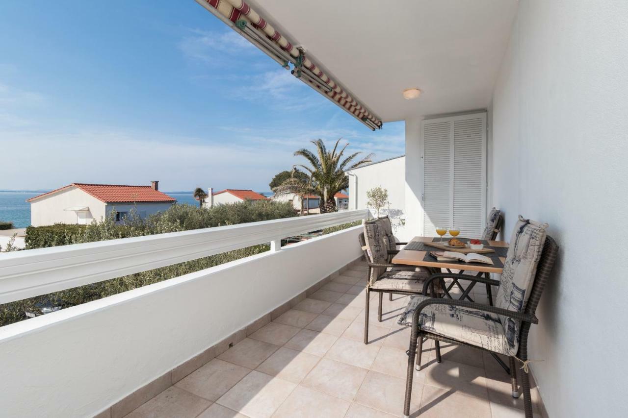 Apartman Roko Petrcane Exterior foto