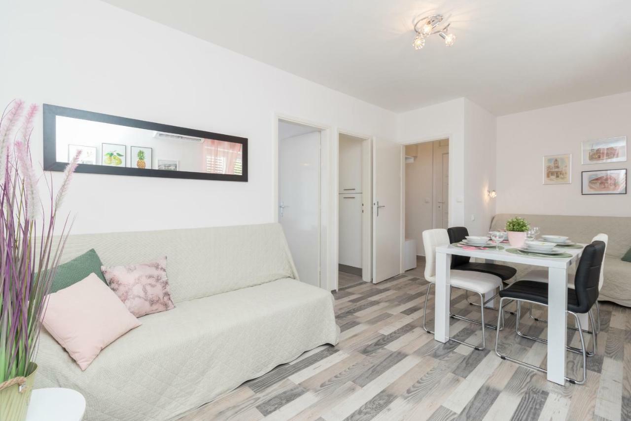 Apartman Roko Petrcane Exterior foto